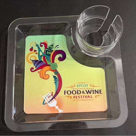 DISNEY EPCOT FOOD & WINE FESTIVAL 2014 PLASTIC SNACK/DRINK TRAY, Set Of 2 - Picture 1 of 3